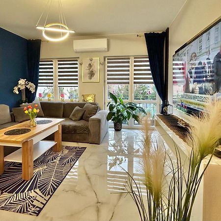 Golden Luxury Suite Nowy Dwor Mazowiecki Ngoại thất bức ảnh