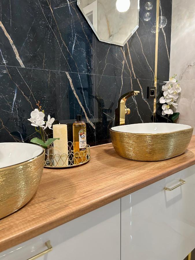 Golden Luxury Suite Nowy Dwor Mazowiecki Ngoại thất bức ảnh